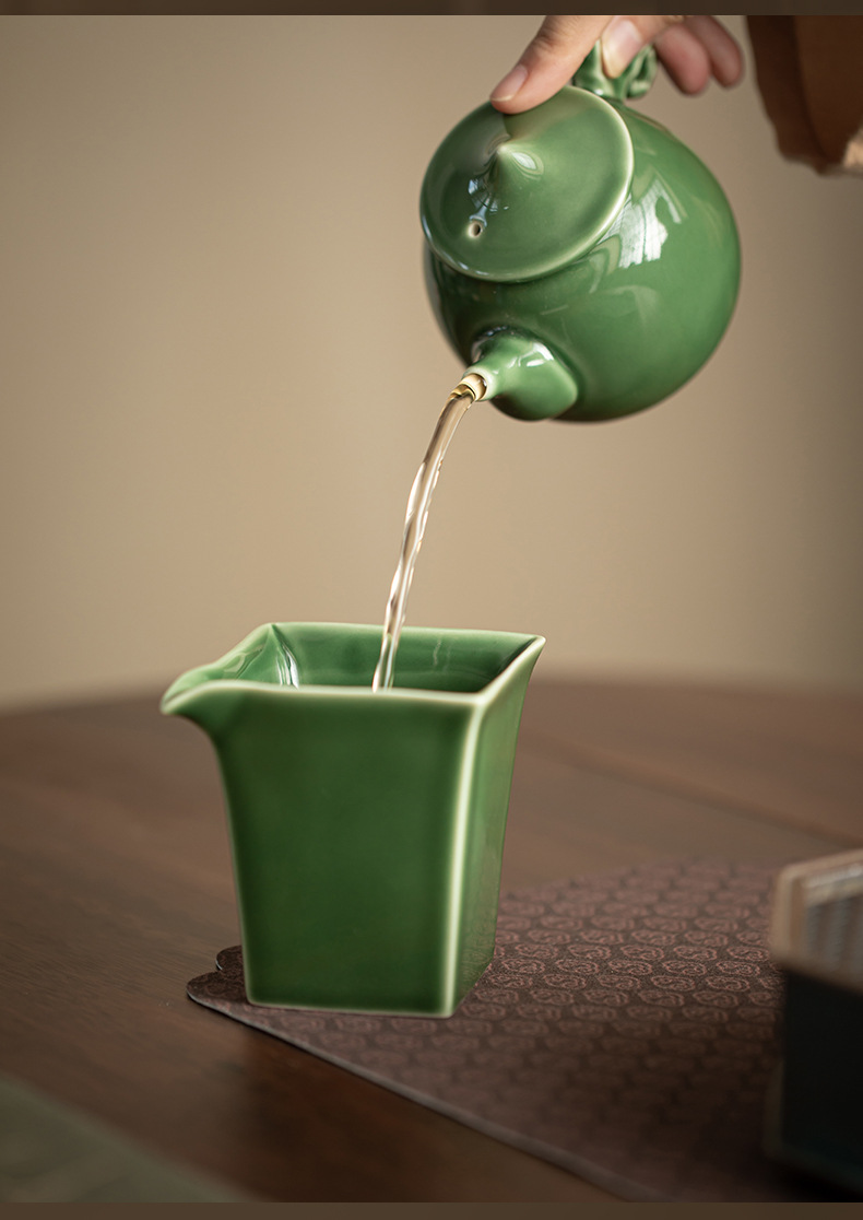 Green Celadon Quadrilateral Pitcher 200ml