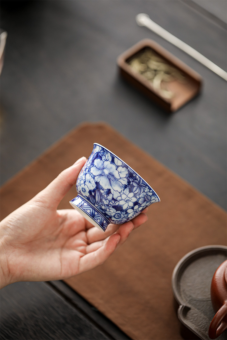 Myriad of Flowers Tea Cup 90ml