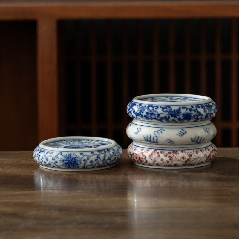 Collection of Classic Pattern Lid Holders