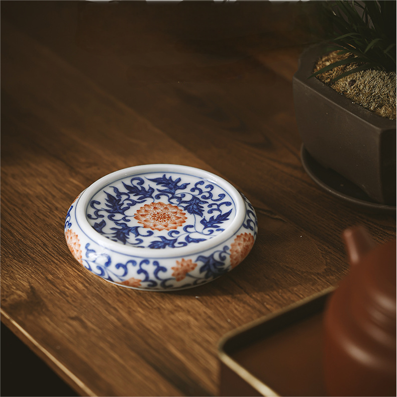 Collection of Classic Pattern Lid Holders