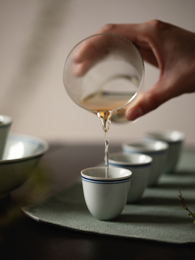 Dual-pinstripe Porcelain Tea Cup 50ml