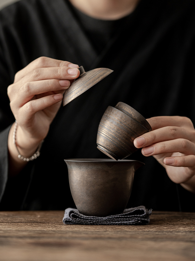 Minimalist Iron Rust Glaze Tea Set , 1 Teapot+2 Cups with Travel Case