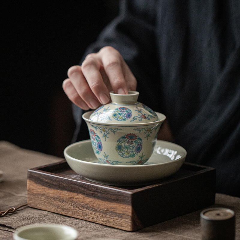 Traditional Blue Lotus Gaiwan with Saucer 150ml