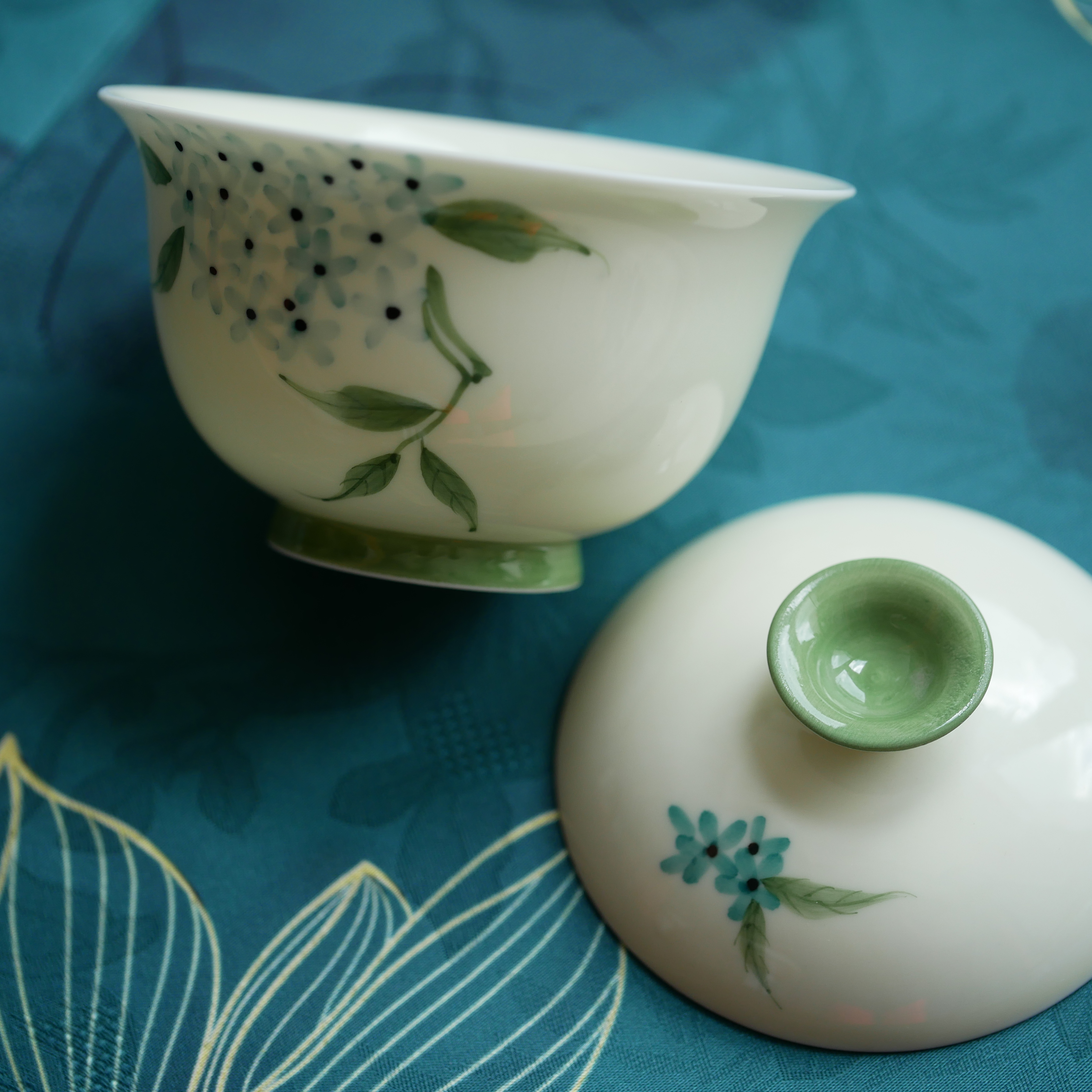 Set of Hortensia Gaiwan and Cups