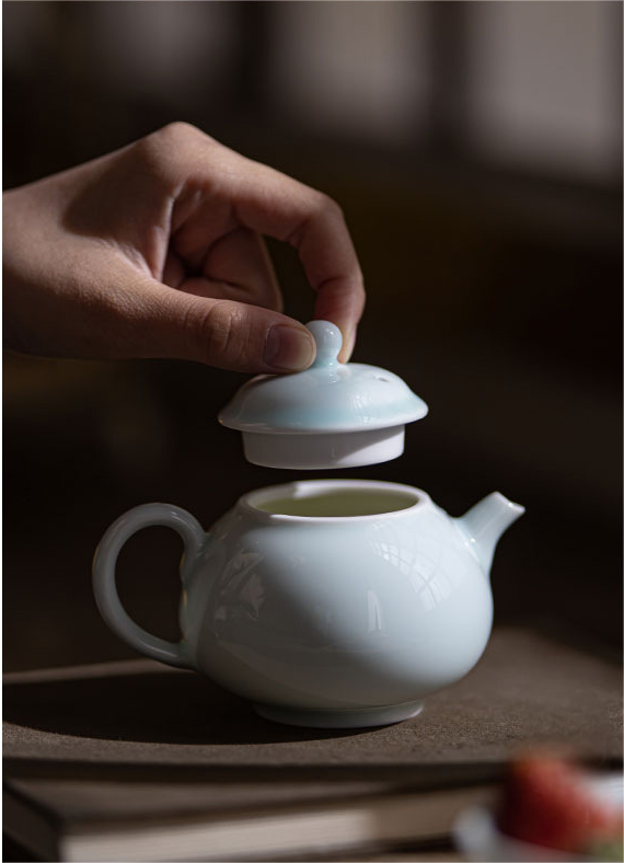 Shadow Green Porcelain Teapot 160ml