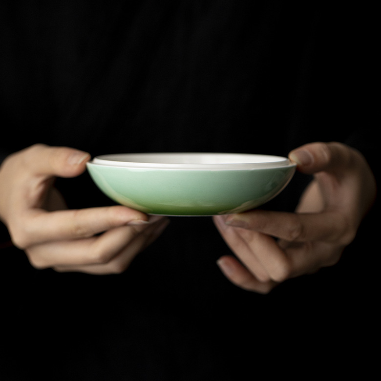 Gradient Green Saucer