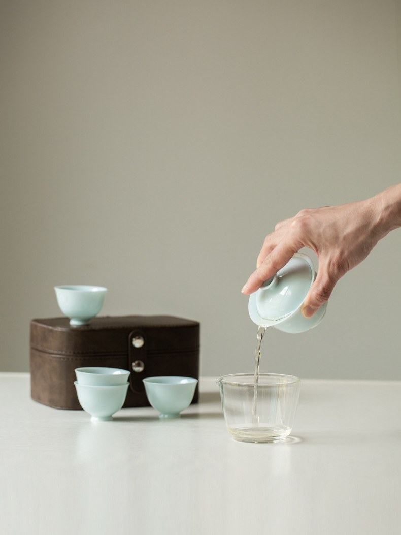 Yingqing Tea Set with Leather Box