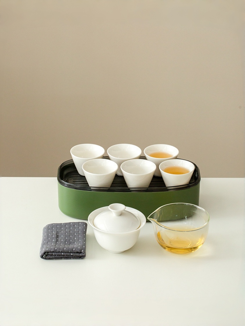 Compact White Porcelain Travel Tea Set 110ml with Multifunctional Case