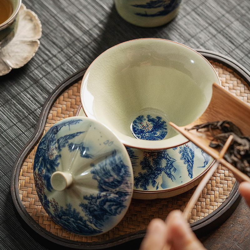 Porcelain Gaiwan Tea Set 130ml, Blue and White Landscape Pattern