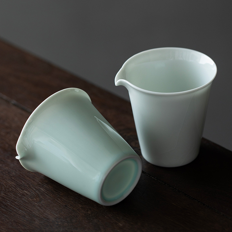 Minimal Style Fair Cup, Lake Cyan/Lime White Tea Pitcher 200ml