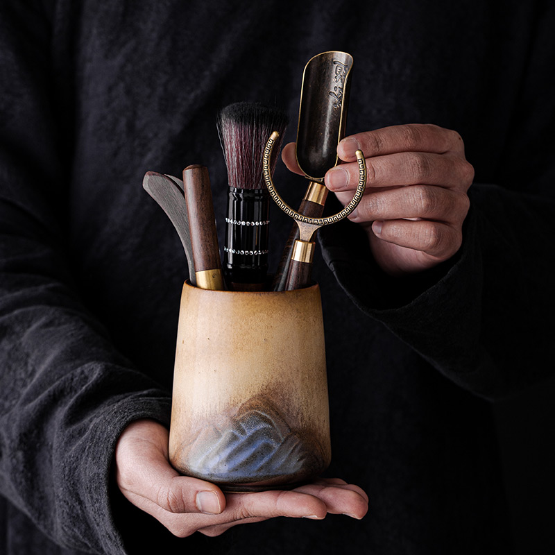 Kung Fu Tea Accessories Set, Toolkit (Spoon, Scoop, Tongs, Pick, Tea Brush) with Ceramic Vase