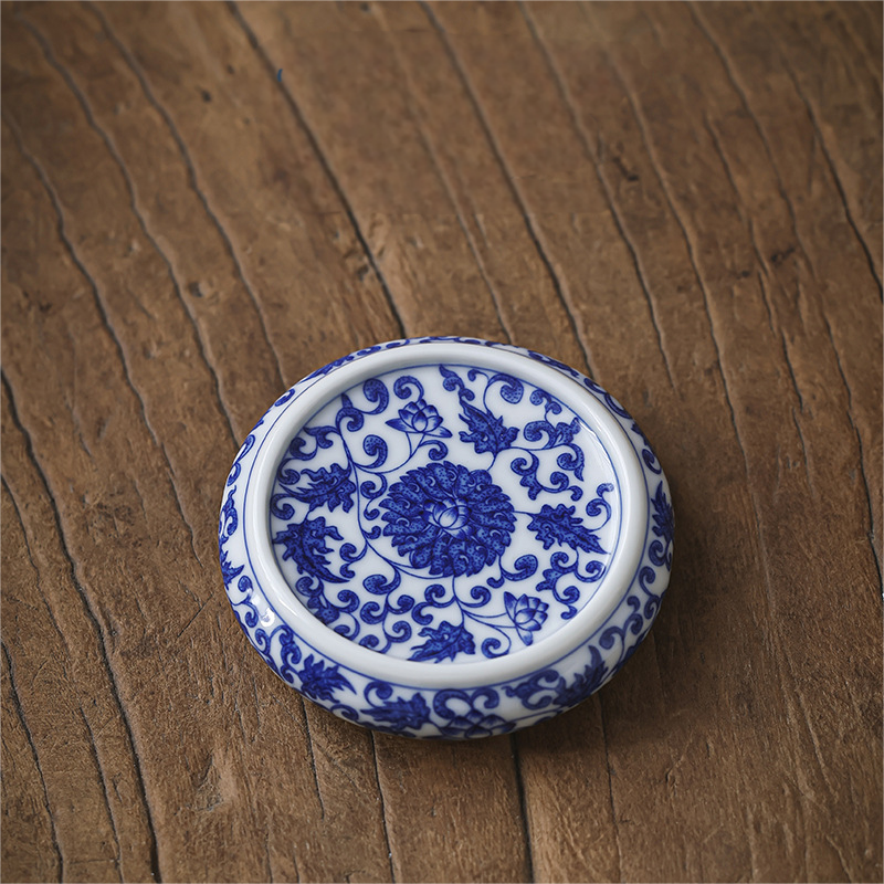 Collection of Classic Pattern Lid Holders