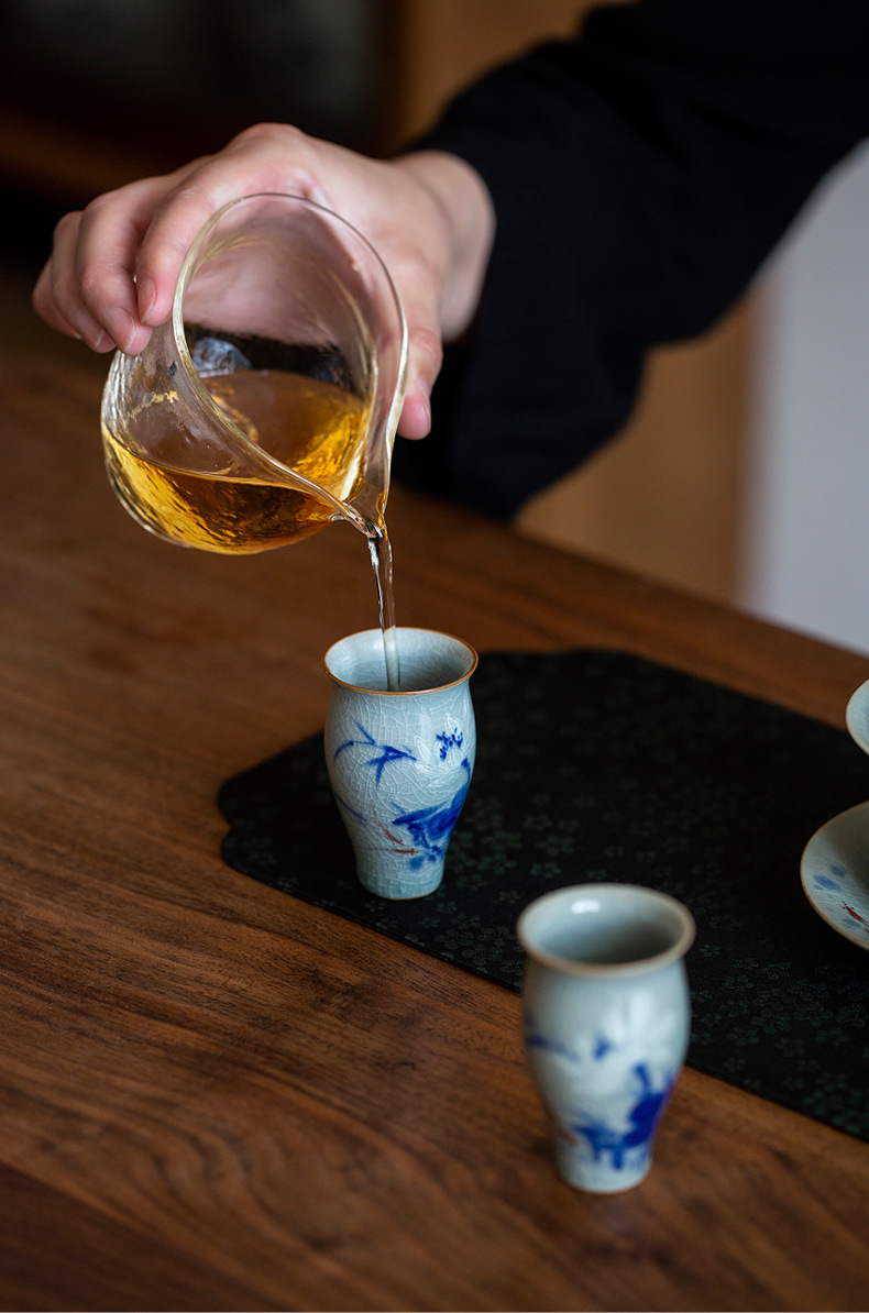 Slim Goldfish Tea Cup 45ml