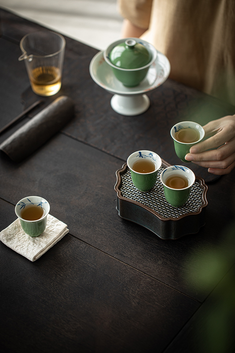 Pine Green Tea Cups Set*4 PCS with Flower Deco