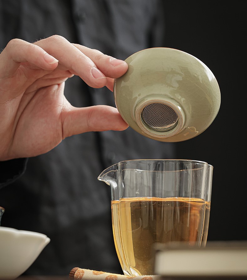 Myriad of Flowers Tea Strainer Set, Porcelain Stainer+Holder