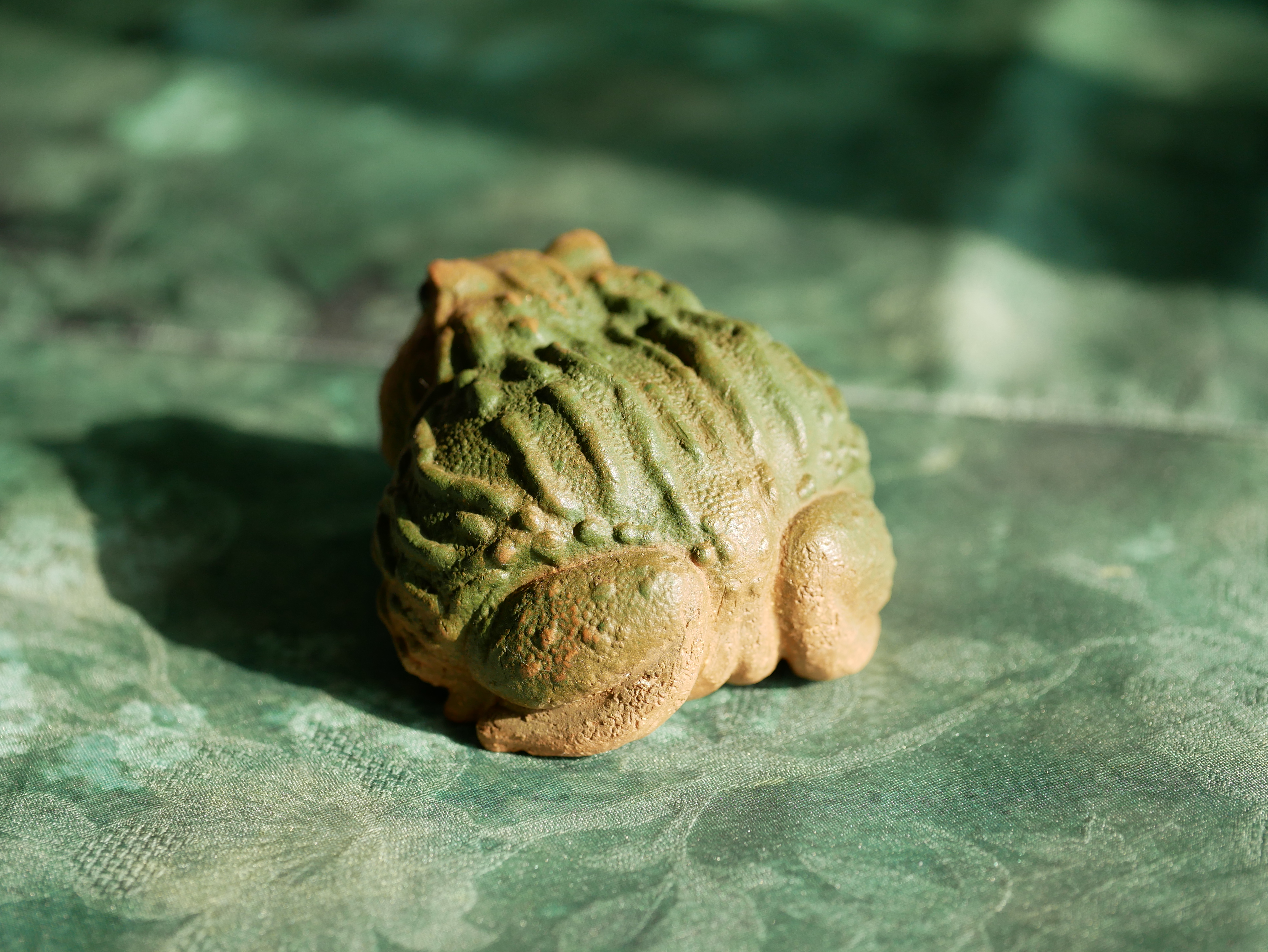 Ceramic Toad Figurine, Handmade Tea Pet, Made of Yixing Zisha Clay