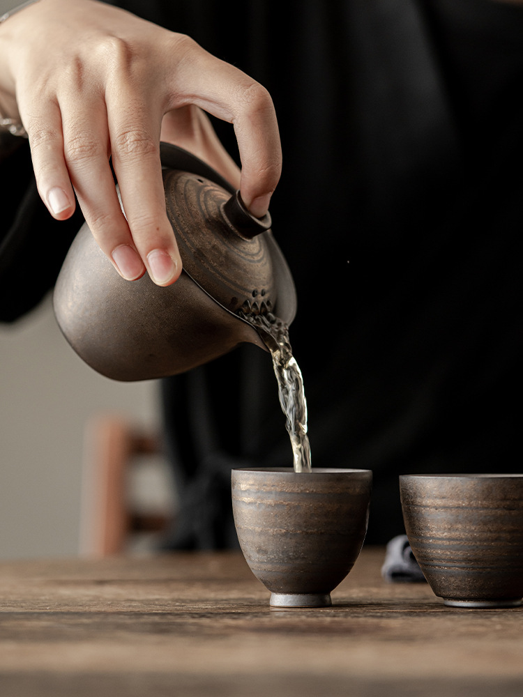 Minimalist Iron Rust Glaze Tea Set , 1 Teapot+2 Cups with Travel Case