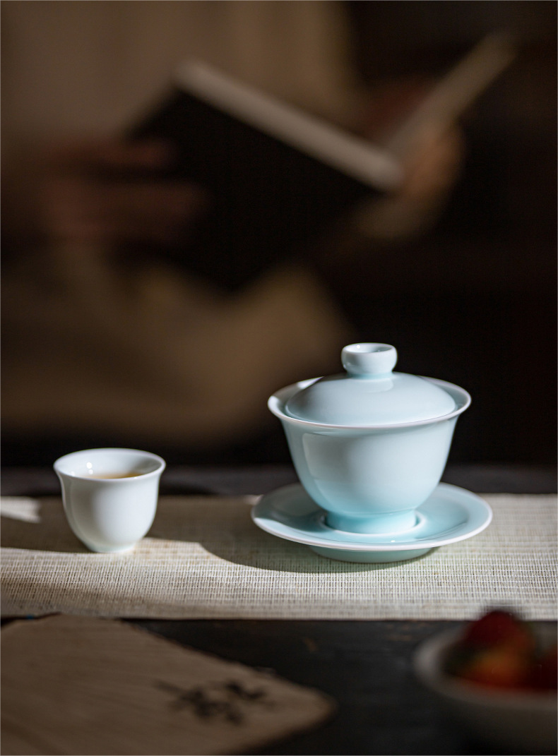 Shadow Green Porcelain Gaiwan with Saucer