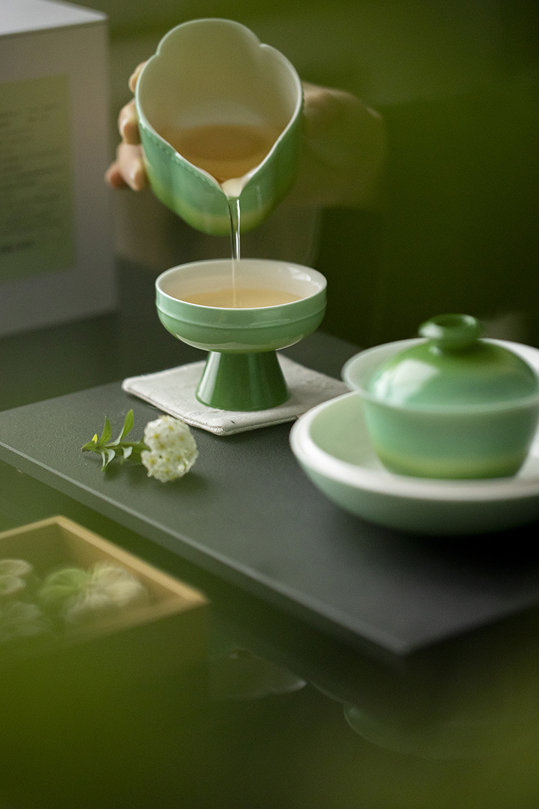 Gradient Green Pitcher 210ml