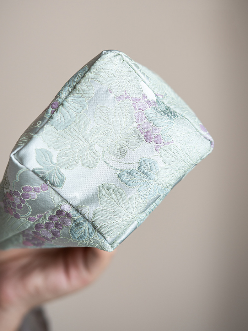 Collection of Tea Cup Carry Case