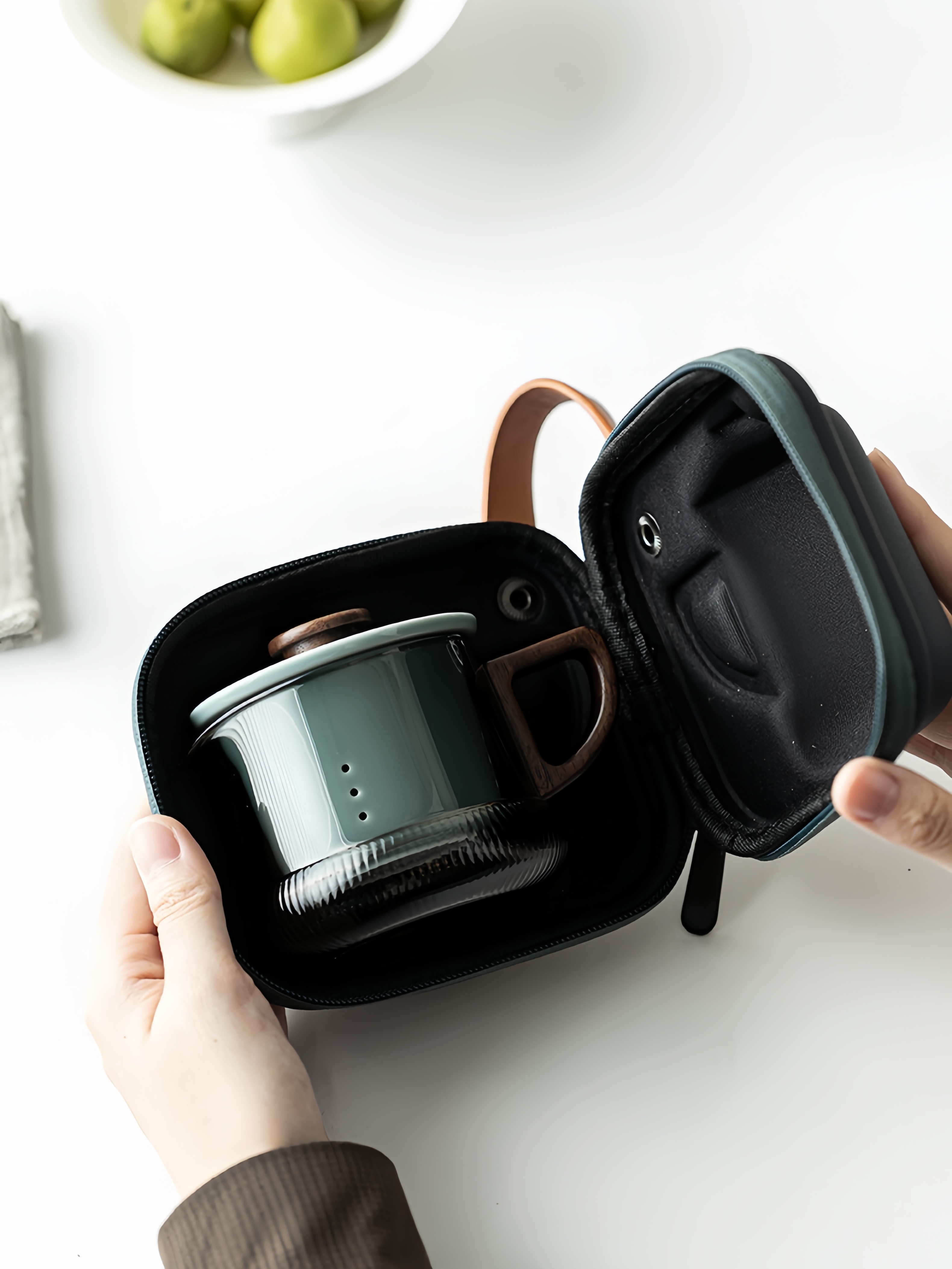 Modern Style Travel Tea Set 250ml, Teapot with infuser+3 Cups