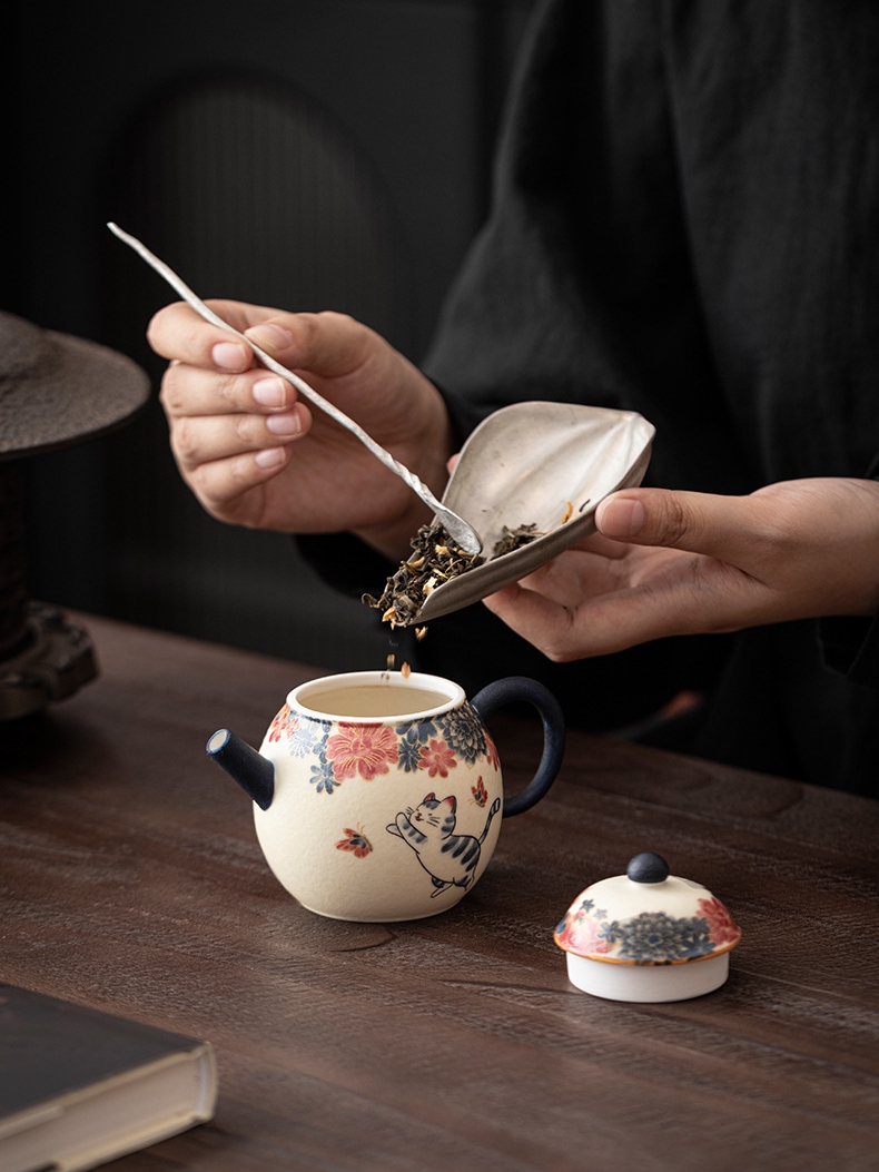 White Cat Ceramic Teapot 130ml