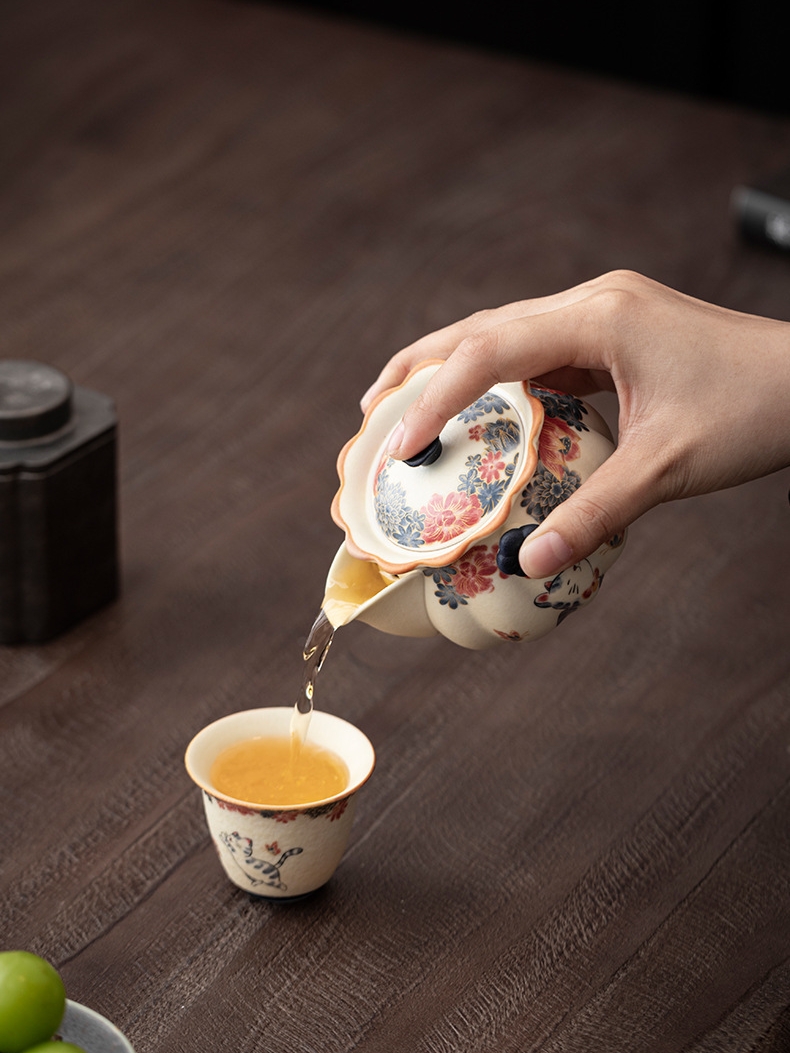 White Cat Ceramic Teapot 135ml