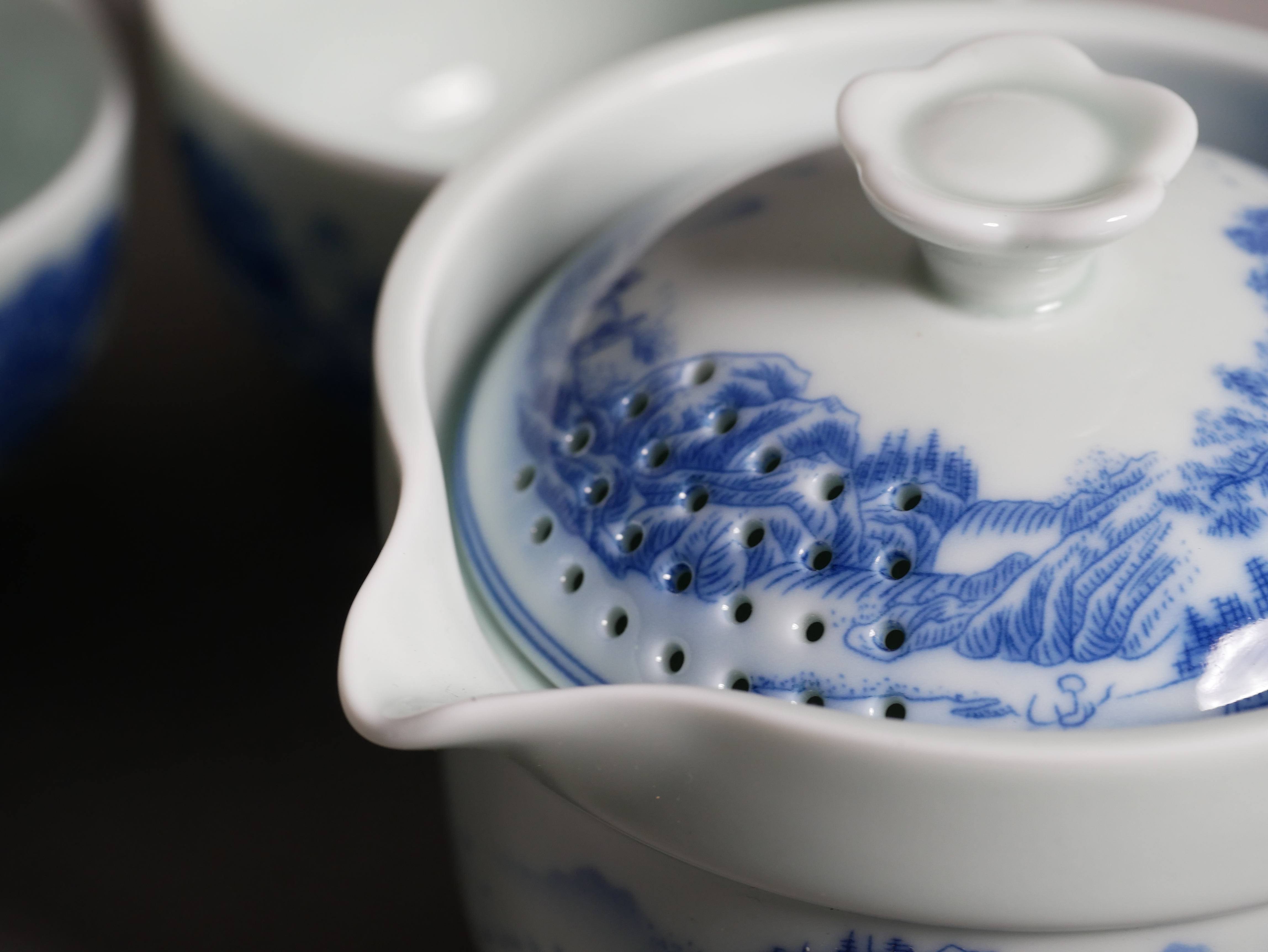 Blue-and-White Porcelain Travel Tea Set, 1 Teapot+3 Cups, Traditional Chinese Landscape Imagery 200ml