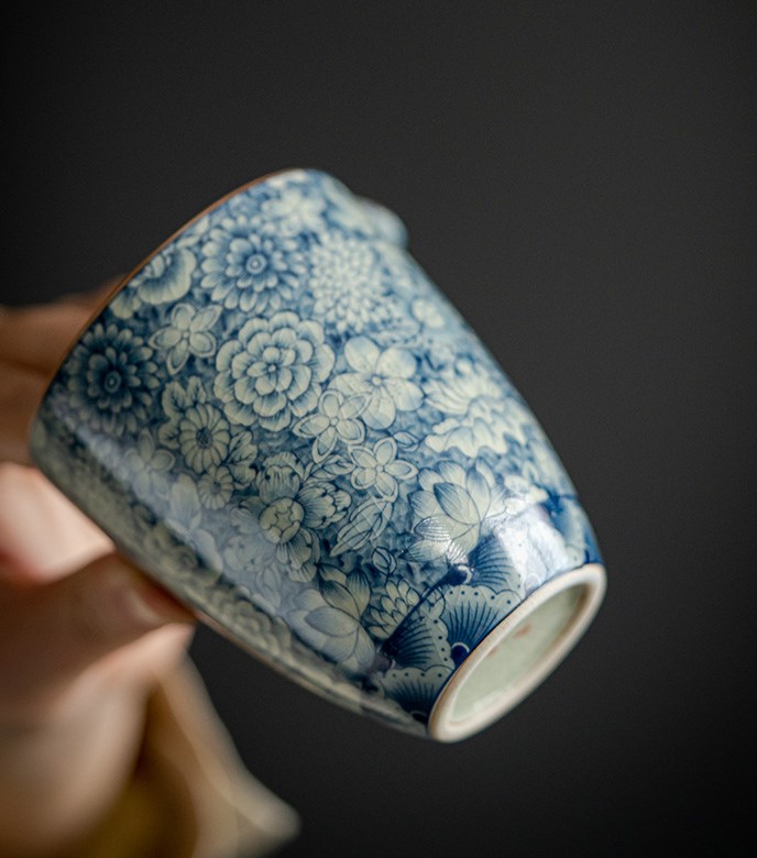 Porcelain Kungfu Tea Pitcher 200ml, Blue and White Ice Crackle Glazed Lotus Pattern Fair Cup