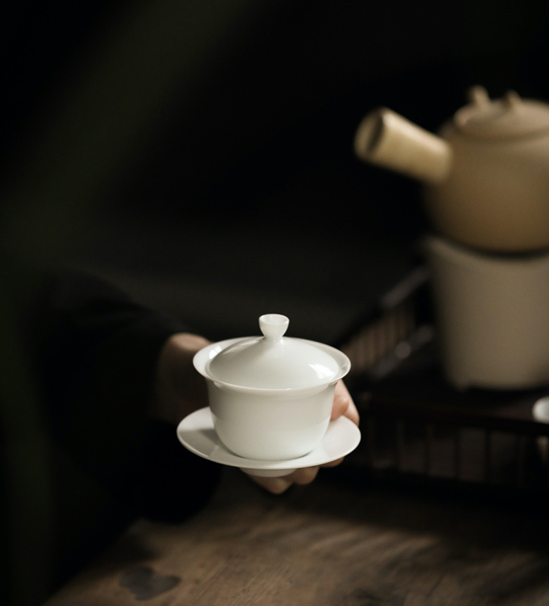Minimal Pure White Gaiwan with Saucer 150ml