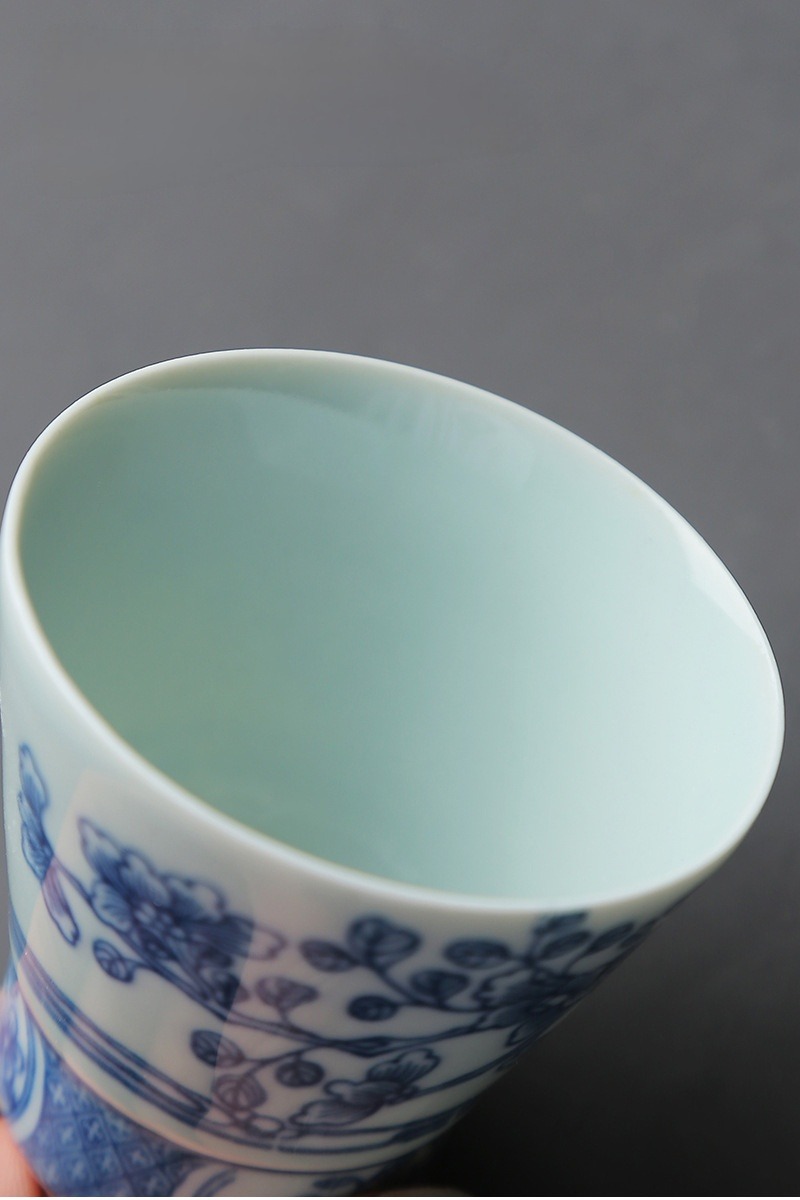 Traditional Blue and White Plum Blossom Tea Cup with Saucer 70ml