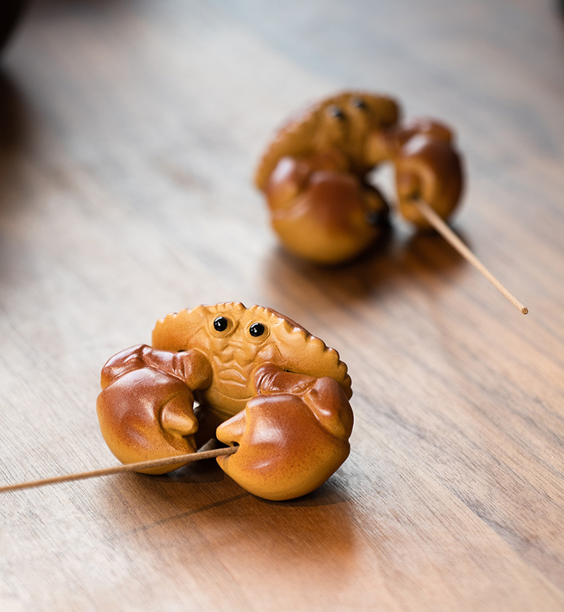 Little Crab Figurine, Ceramic Crab Tea Pet/Incense Holder