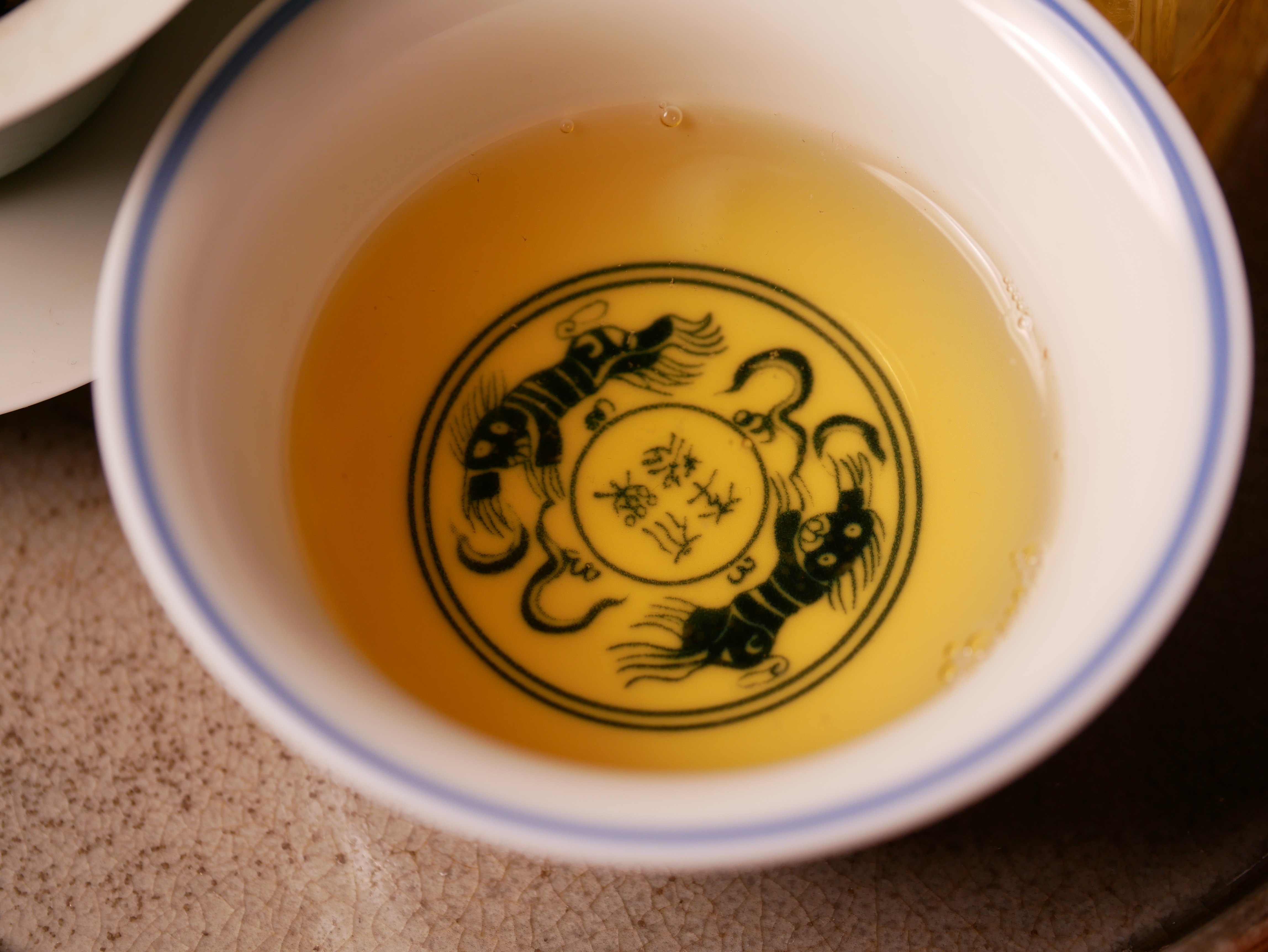 Porcelain Kungfu Tea Cup, Blue and White Retro of Ming Dynasty Yongle Style, Press-Hand Cup 100ml