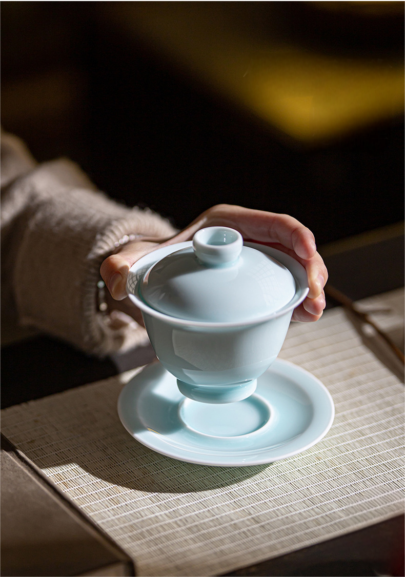 Shadow Green Porcelain Gaiwan with Saucer