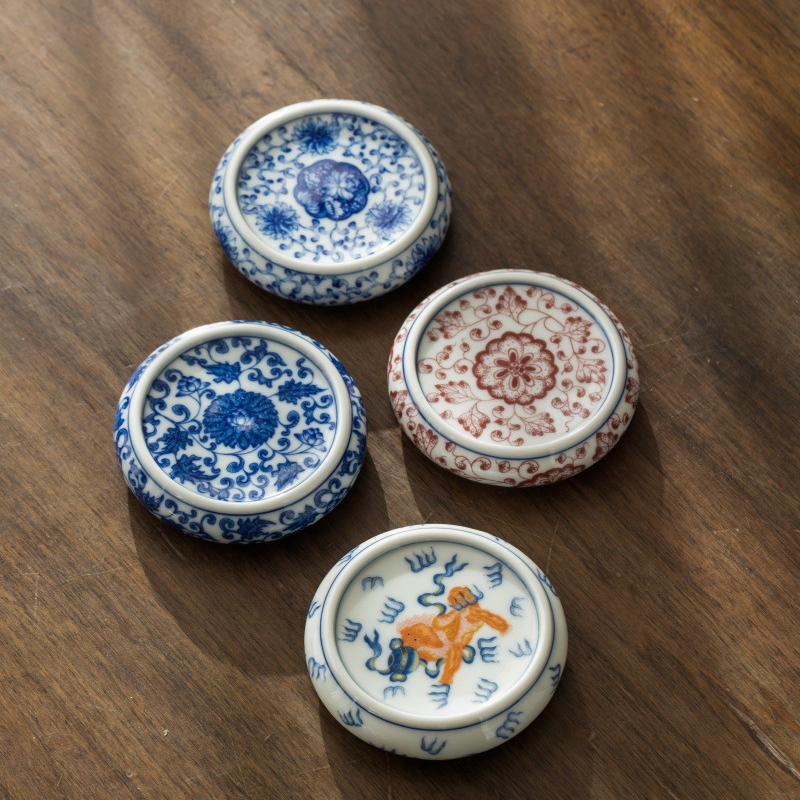 Collection of Classic Pattern Lid Holders