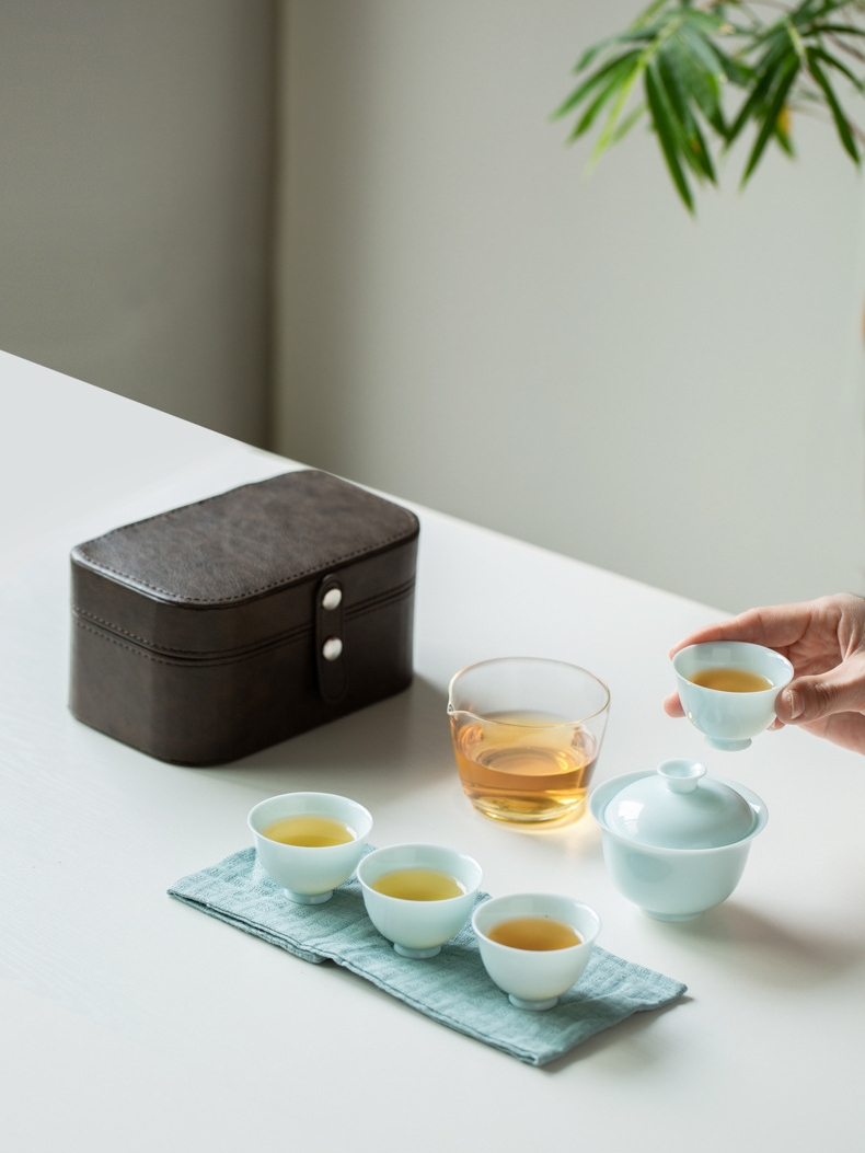 Yingqing Tea Set with Leather Box