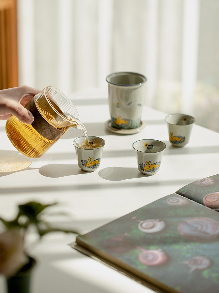 Golden Rabbit Travel Tea Set with Case, 1 Teapot+3 Cups 300ml