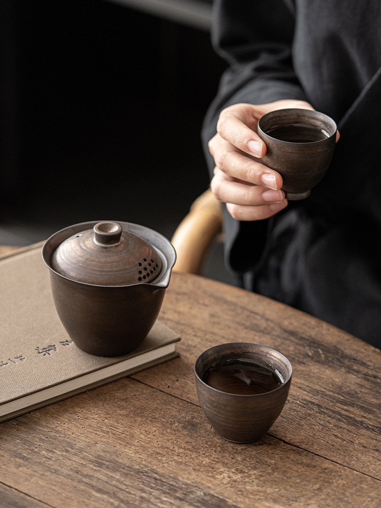 Minimalist Iron Rust Glaze Tea Set , 1 Teapot+2 Cups with Travel Case