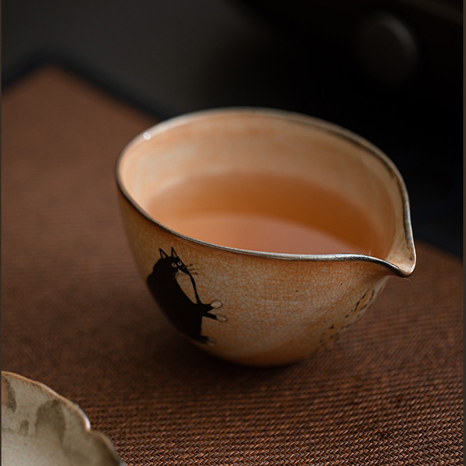 Japanese Shino Ware Style Black Cat Pitcher 160ml