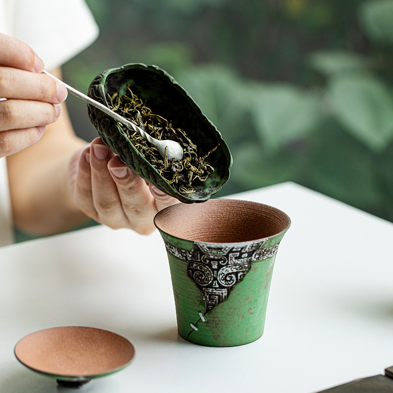Green Bas-Relief Clouds Tea Scoop