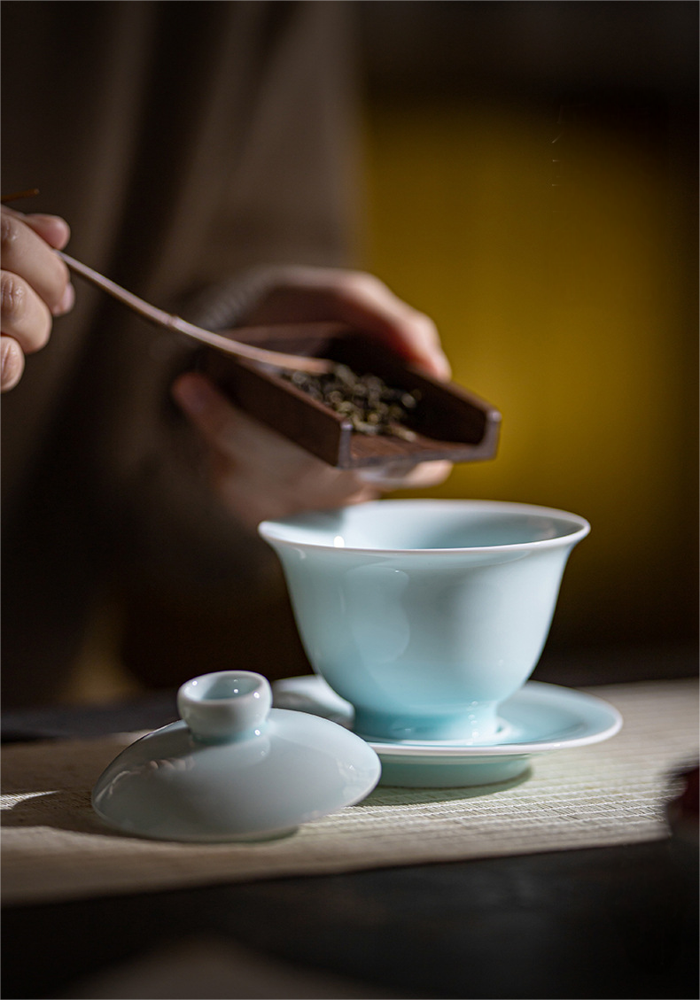 Shadow Green Porcelain Gaiwan with Saucer