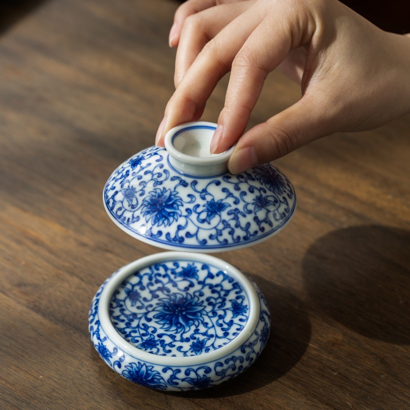 Collection of Classic Pattern Lid Holders