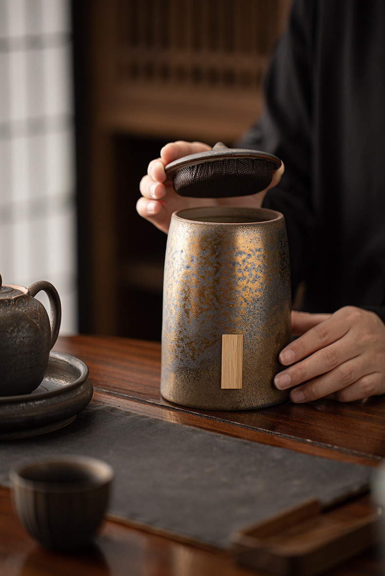 Rust-Glazed Tea Canister 2 Styles Large Volume
