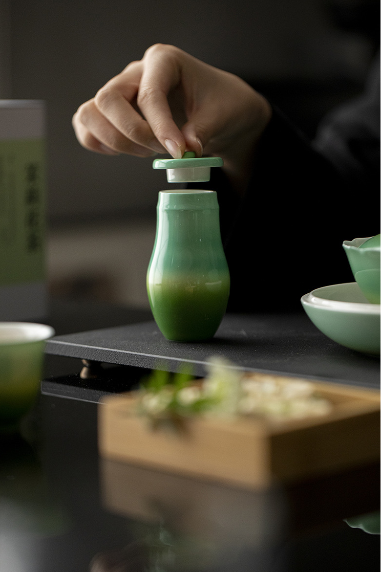 Gradient Green Mini Tea Canister 95ml