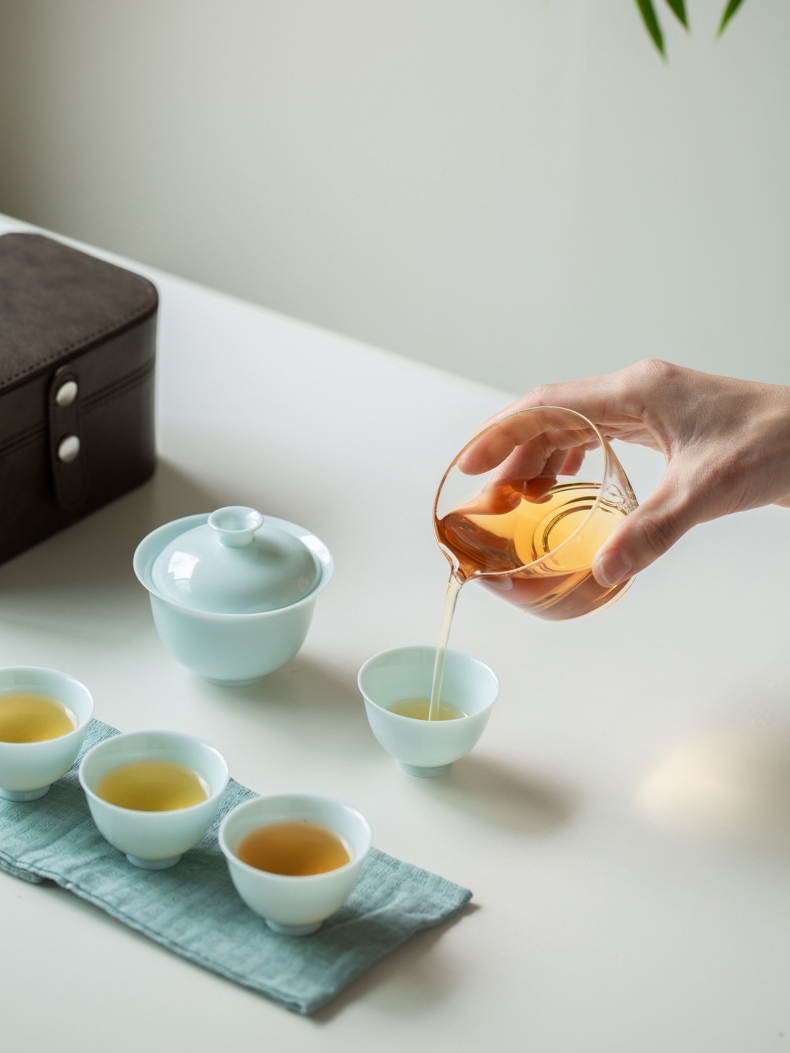 Yingqing Tea Set with Leather Box