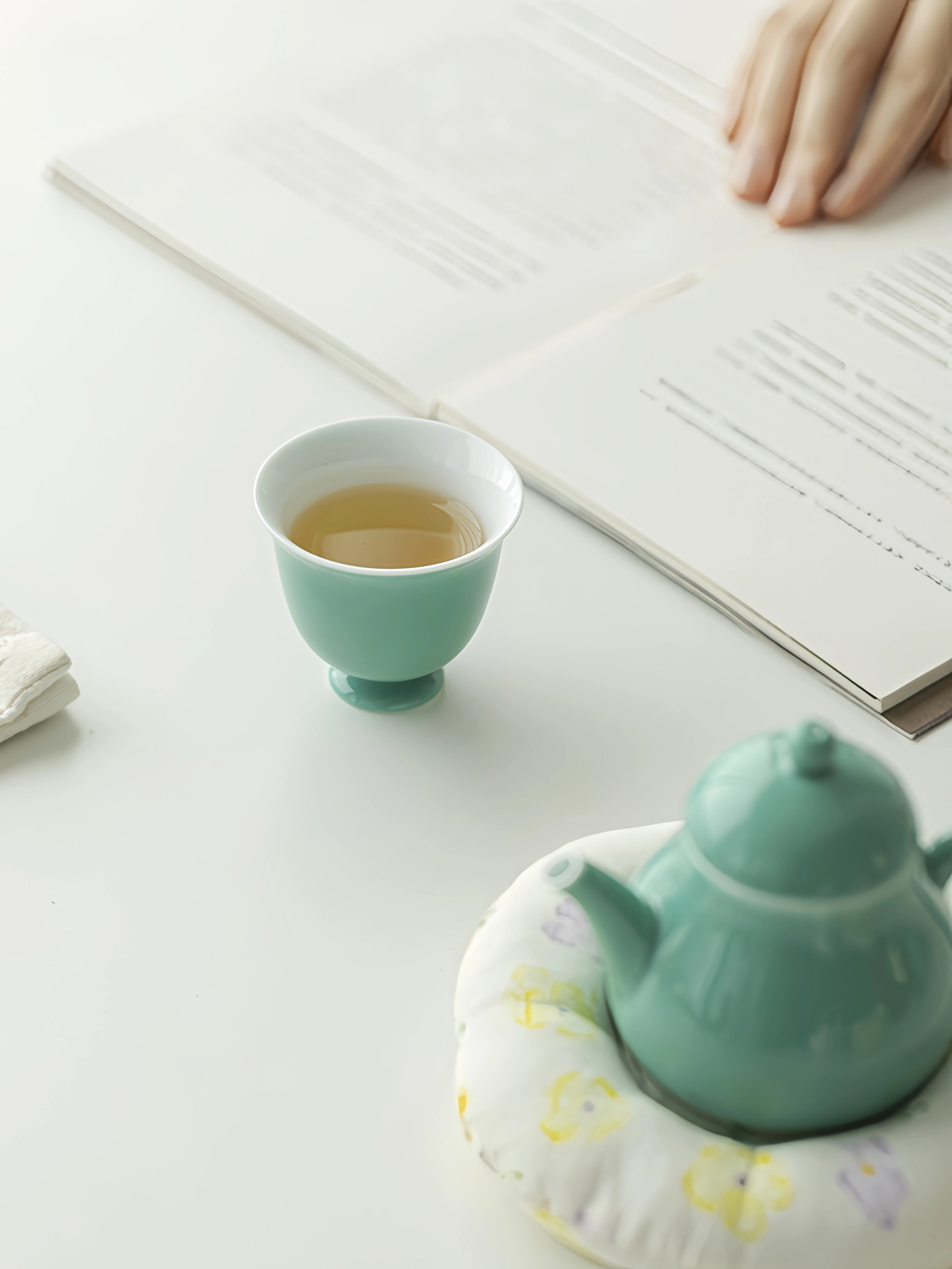 Monochrome Floral Porcelain Tea Cup 60ml, 6 Colors Optional