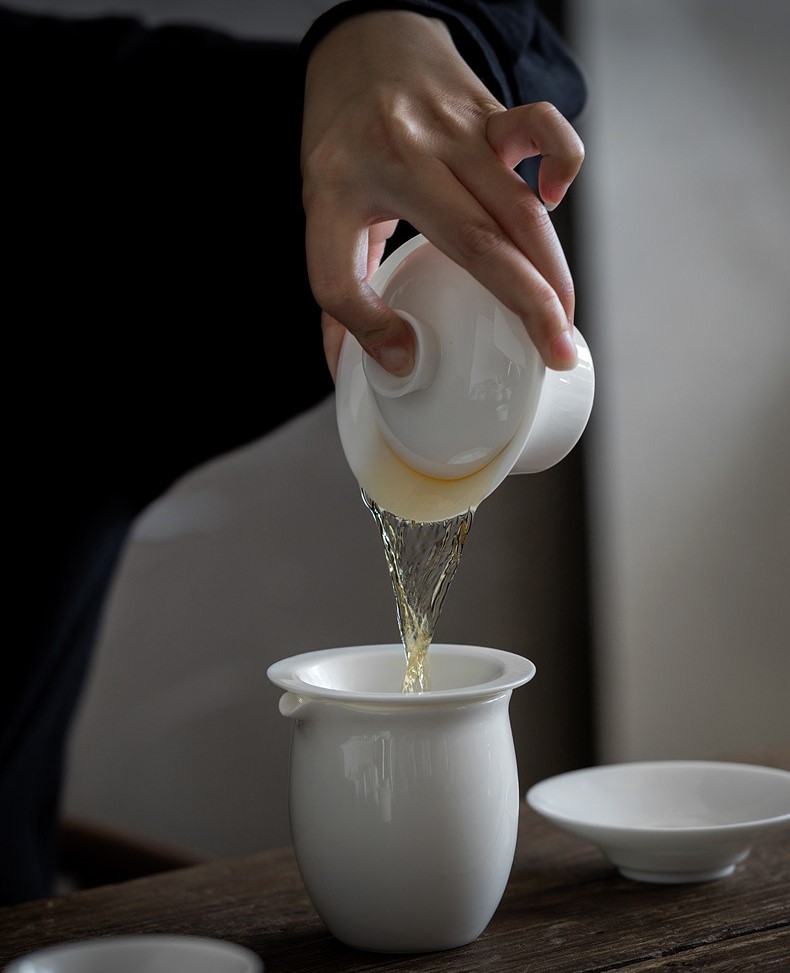 Minimal Pure White Gaiwan with Saucer 150ml