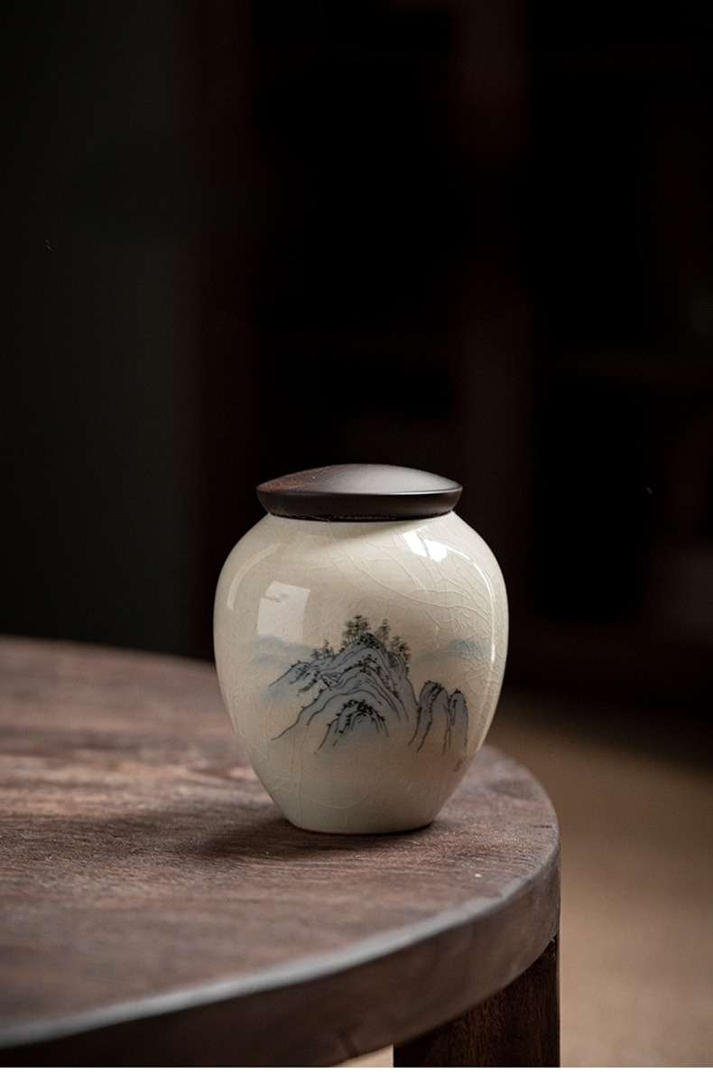 Classic Chinese Style Ceramic Tea Canister with Handpaint Patterns of Landscape and Osmanthus
