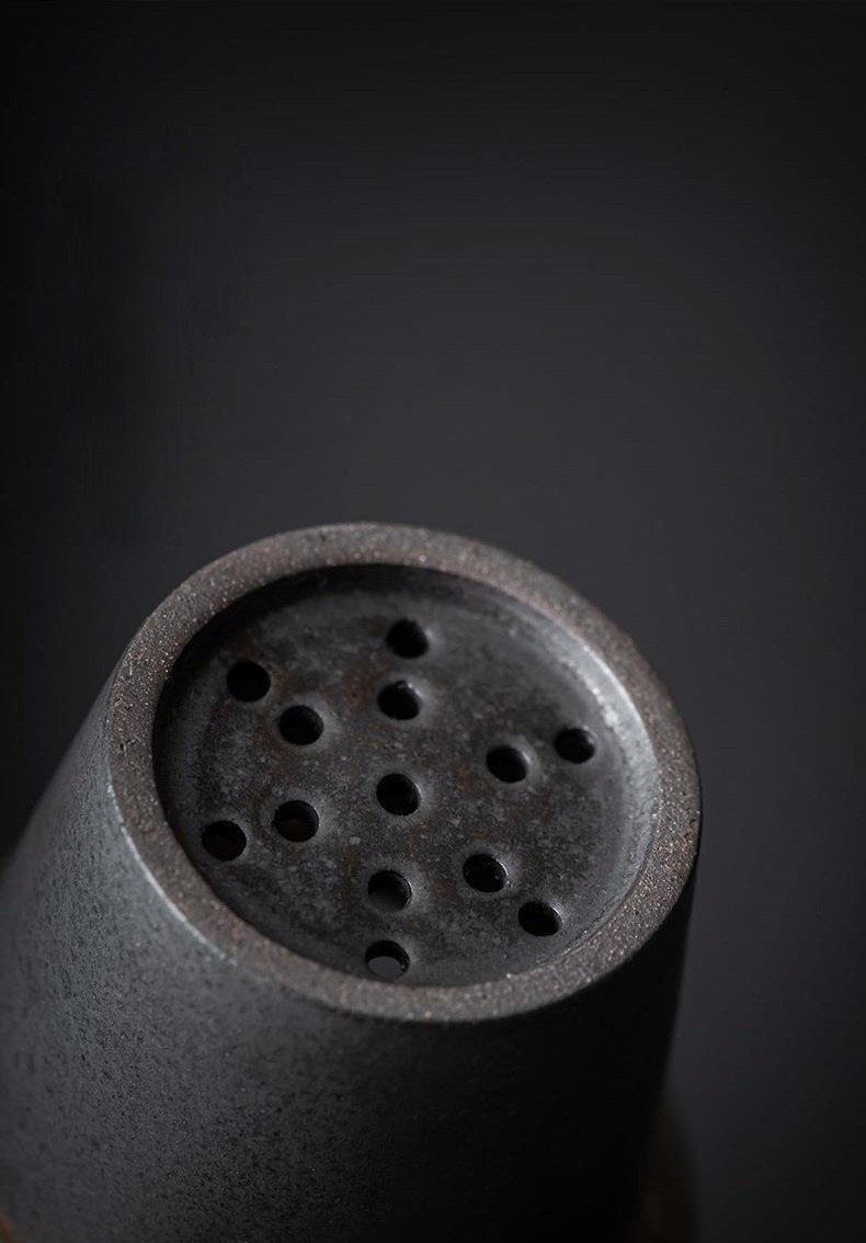 Dark Gold Stoneware Mug With Lid and Infuser 300ml