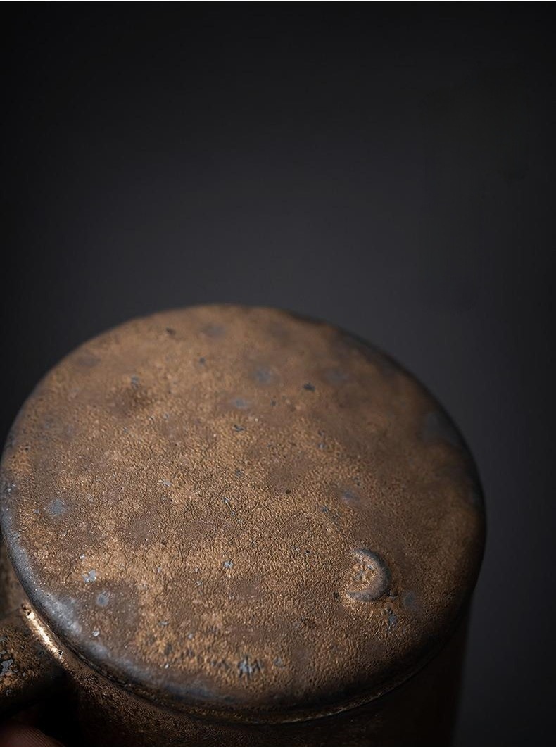 Dark Gold Stoneware Mug With Lid and Infuser 300ml